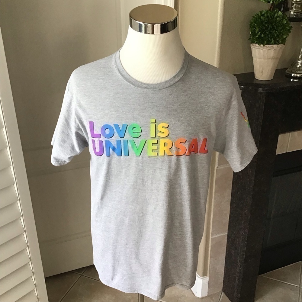 Universal Studios Orlando FL Love Is Universal T-shirt LARGE Team Member Rainbow - Picture 8 of 12